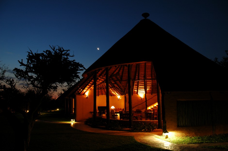 Mopane Bush Lodge at Night (hi-res image)