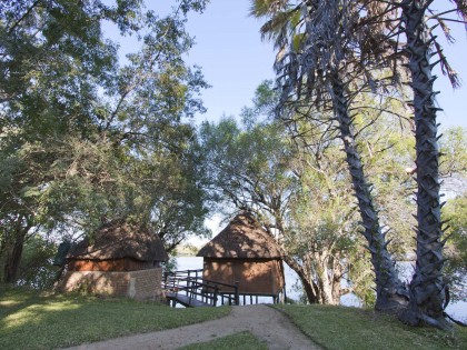 Chundukwa River Lodge Bee-Eater Chalet (hi-res JPG)